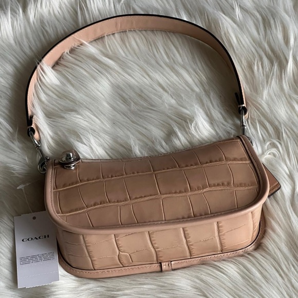 CP024 - Coach Swinger Bag 20 - Picture 5 of 12